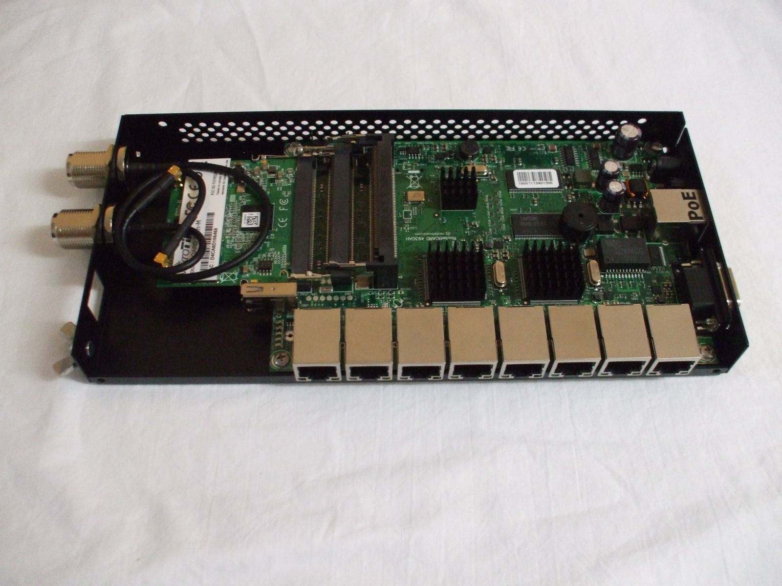 OpenWrt Wiki] MikroTik Routerboard RB493G